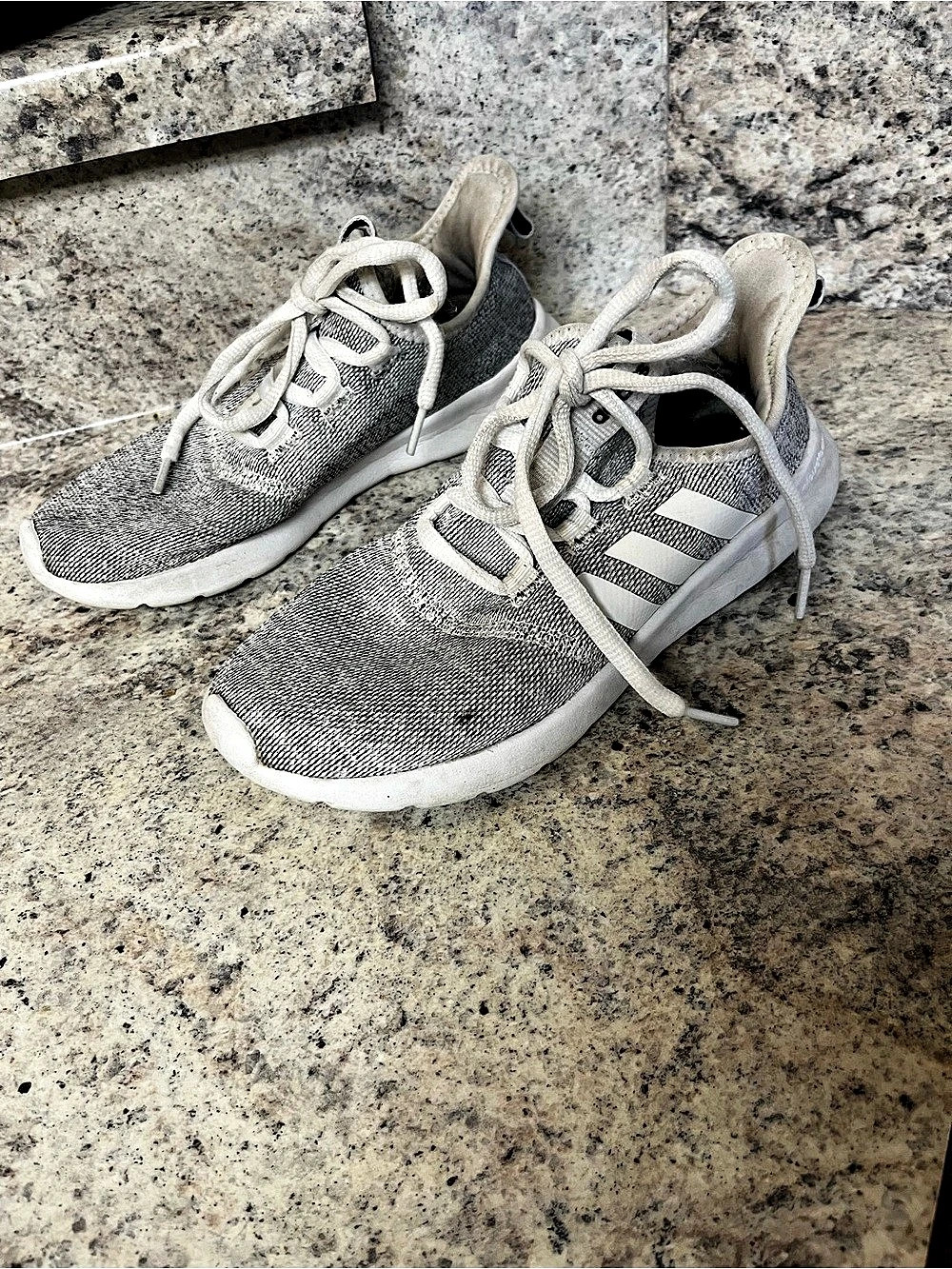 Adidas Women’s Cloudfoam Grey & White Woven Sneakers – Size 6